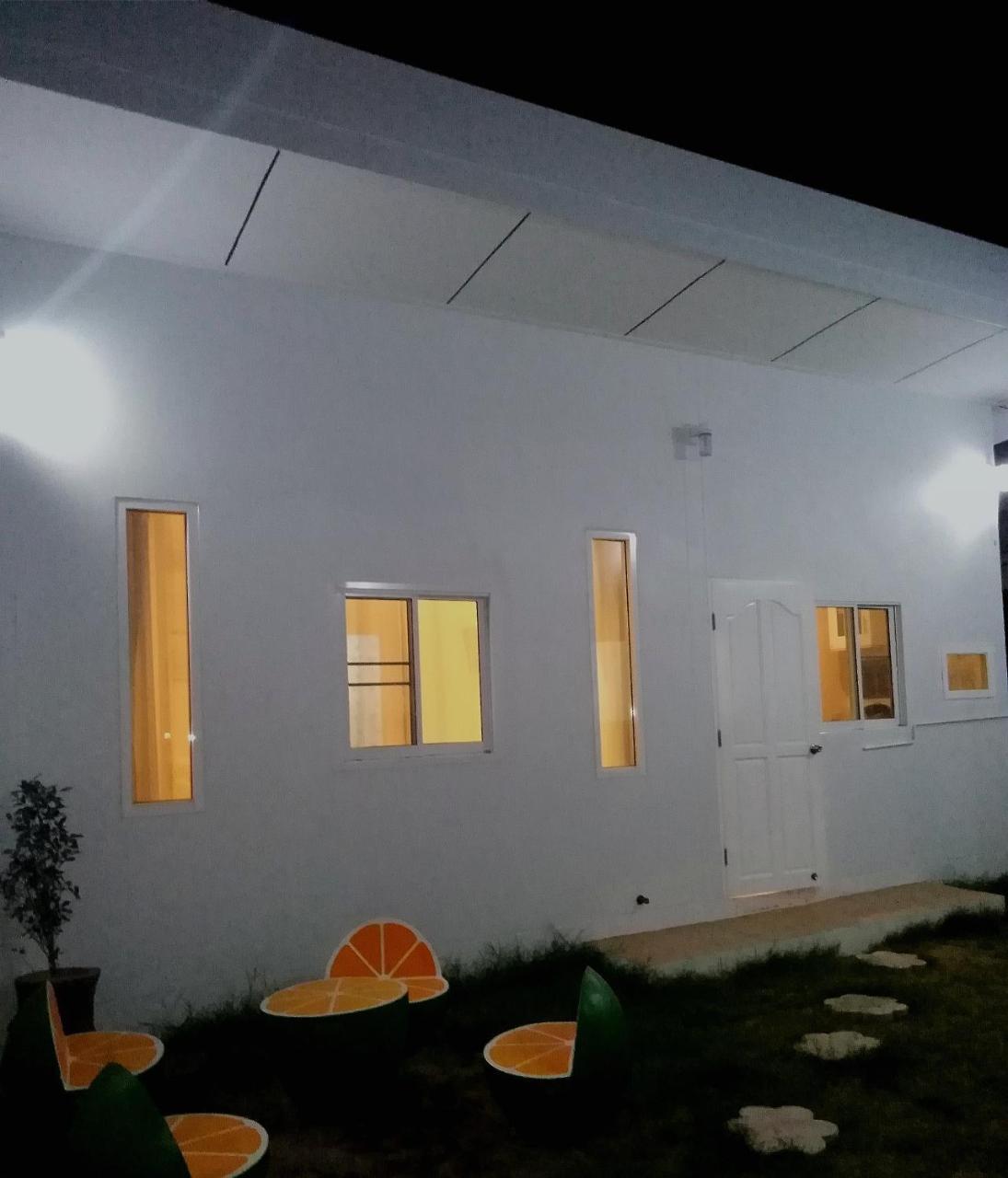 Pon Resort Ban Phe Exterior foto