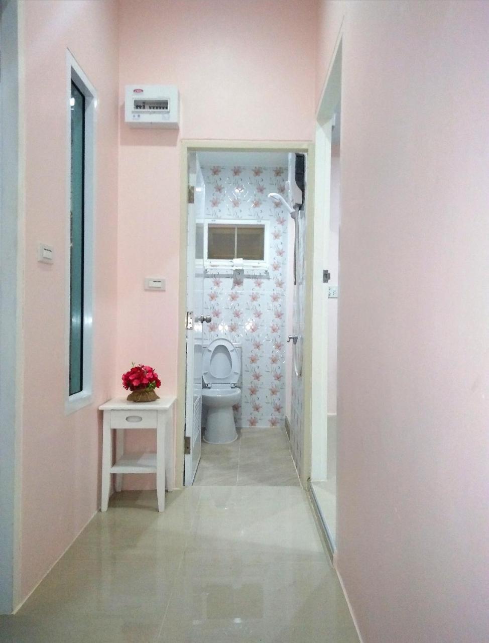 Pon Resort Ban Phe Exterior foto