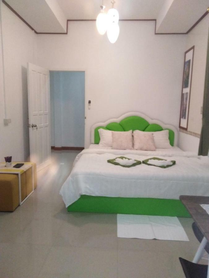 Pon Resort Ban Phe Exterior foto
